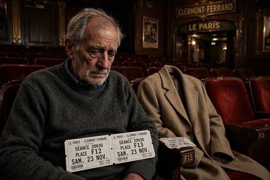 Mon père a gardé 2 places au cinéma pendant 12 ans. Hier j’ai su pour qui était la deuxième.